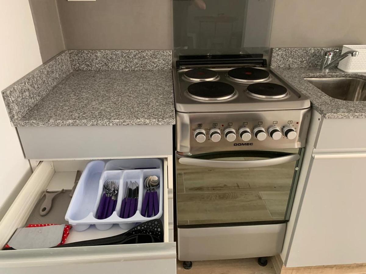 Rent Nunez 2830